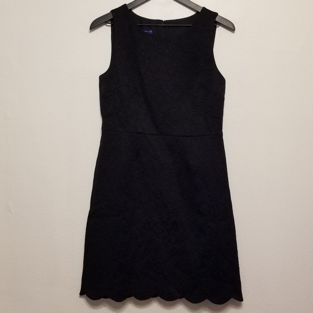 Talbots Floral Matelassé Scalloped hem dress - Picture 2 of 8